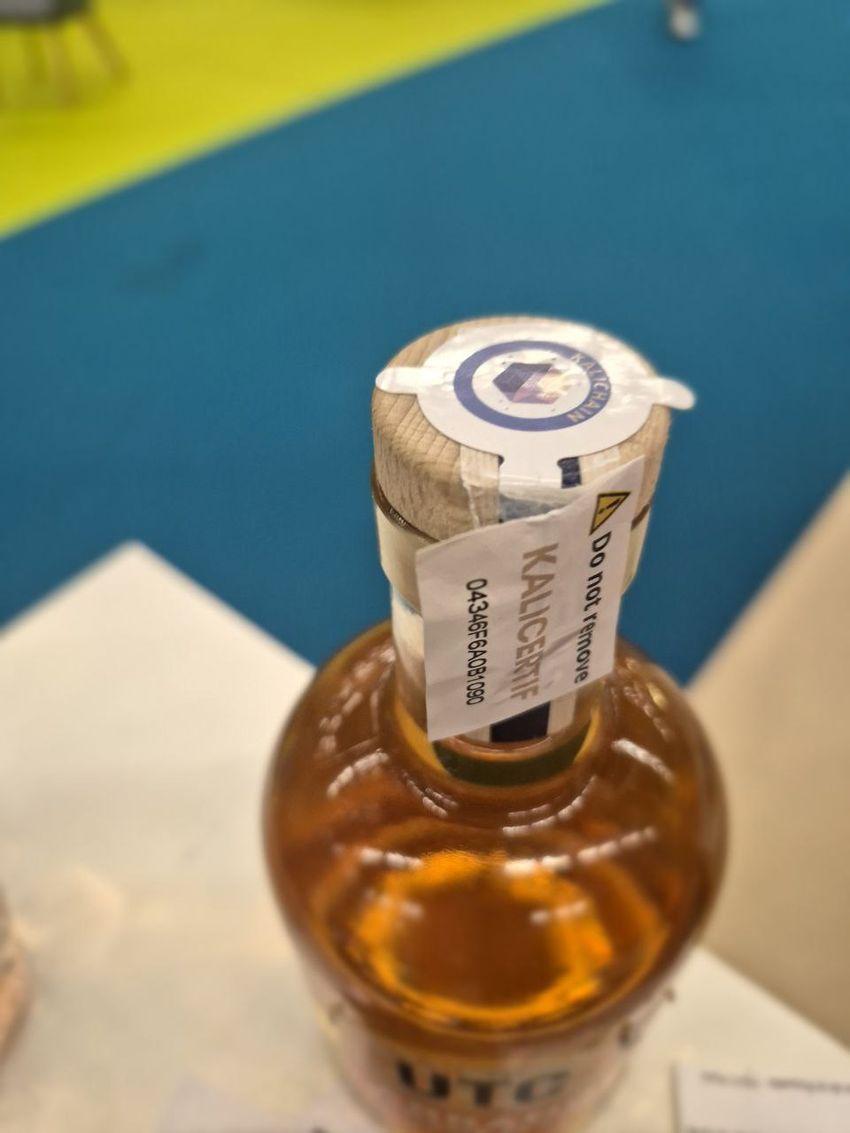 Bouteille de vin avec puce NFC Kalicertif